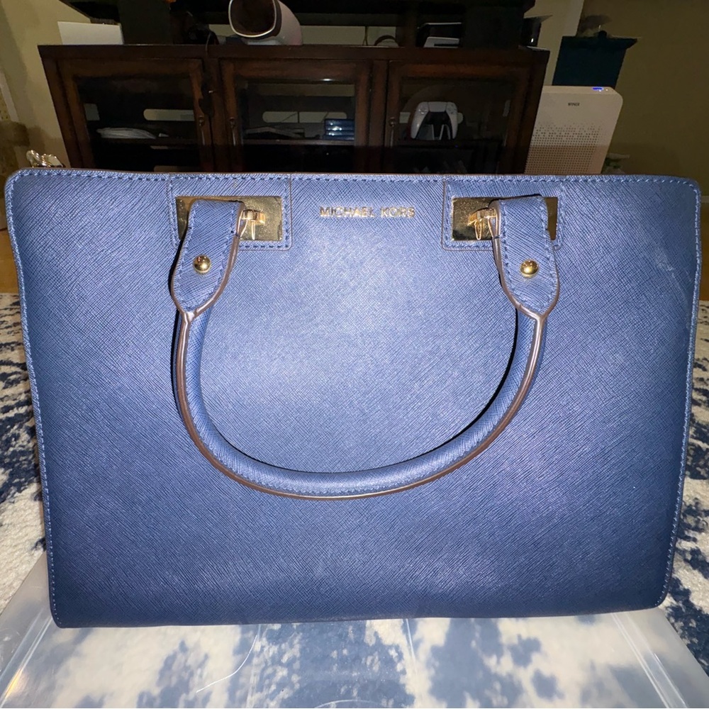 Michael Kors Jet Set Travel Saffiano Leather Tote – Navy Blue